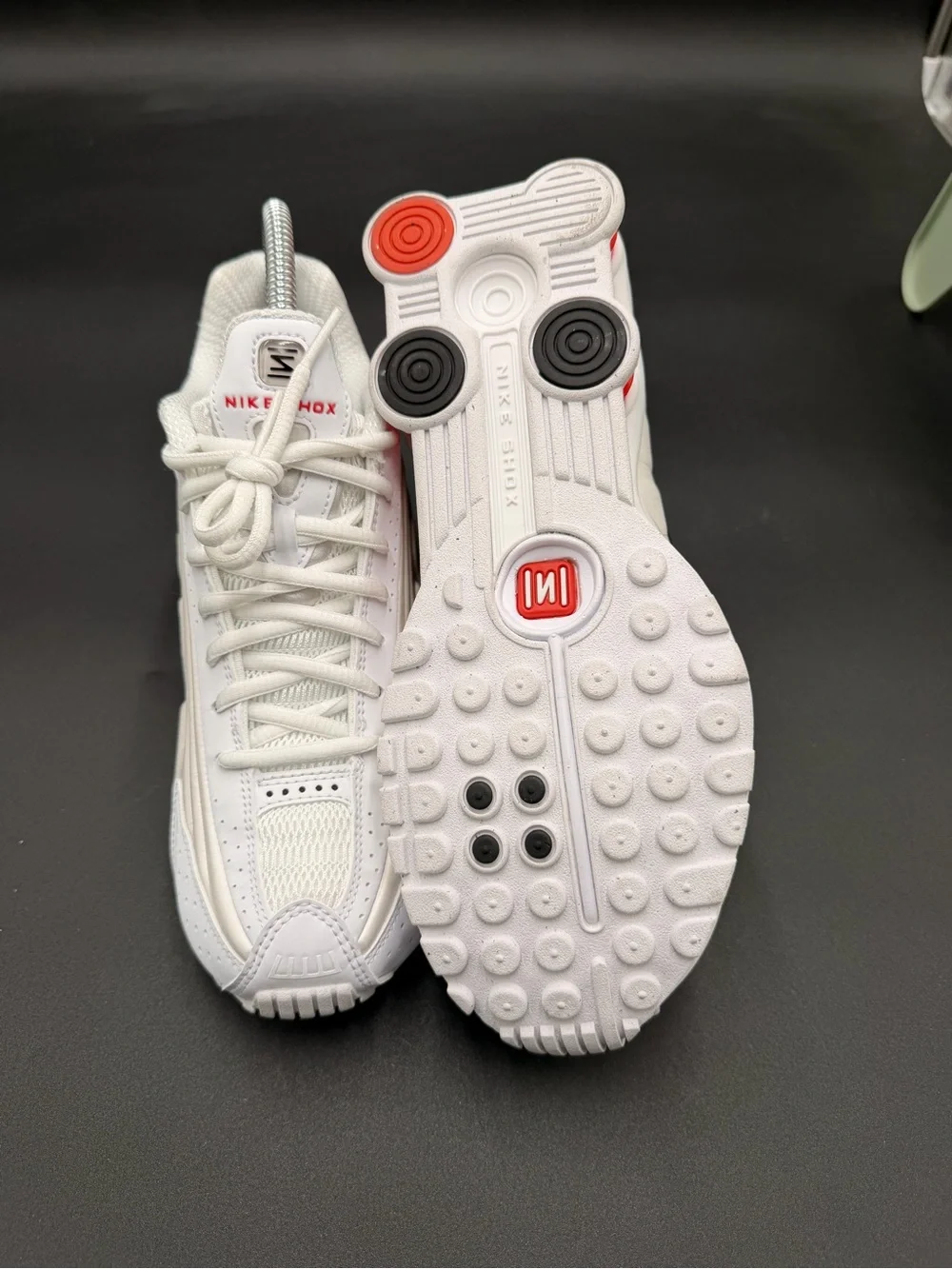 Nike White Black Red Shox Runner - Picture 4 of 6